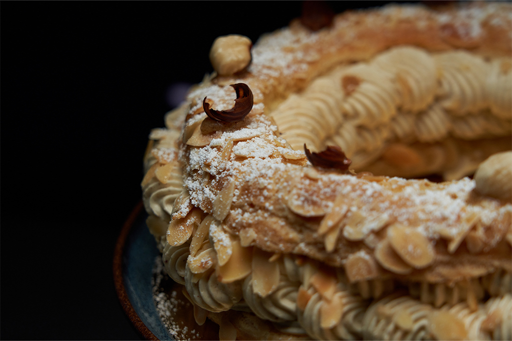Paris-Brest artisanal à la crème mousseline sur pâte à choux