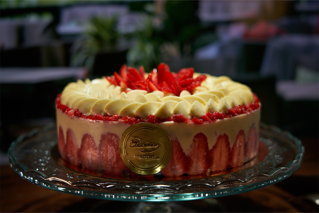 Fraises sur Génoise et mousseline